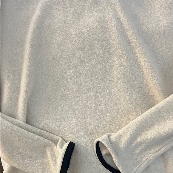 The North Face Black and Cream Fleece Sweater - Picture 5 of 6